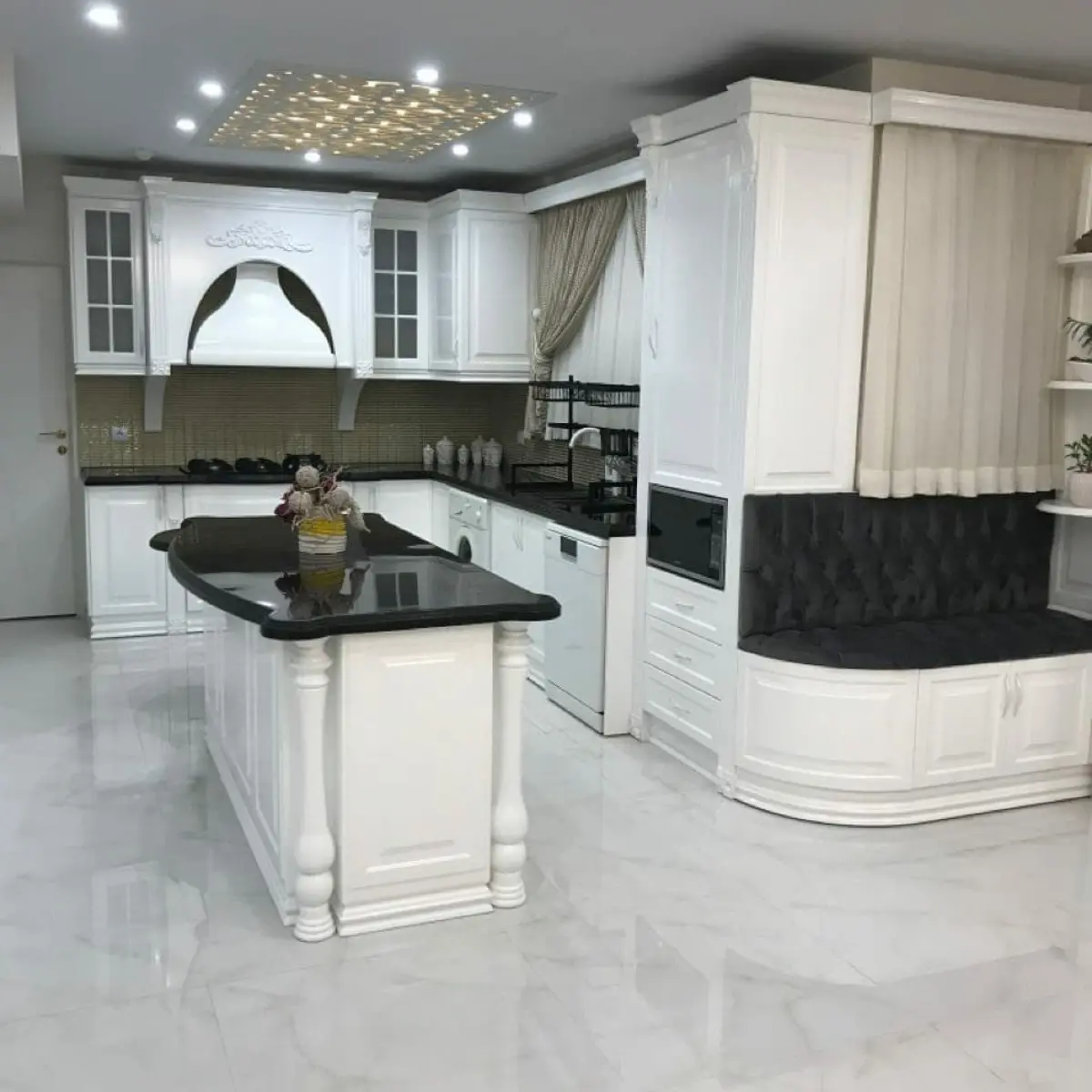 کابینت و جزیره ممبران کلاسیک سفید