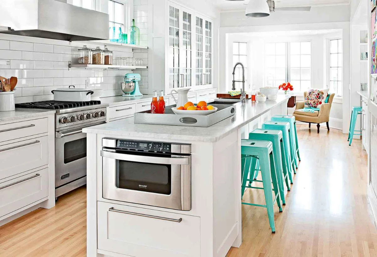 جزیره با فر توکار سفید و صفحه کار سنگی